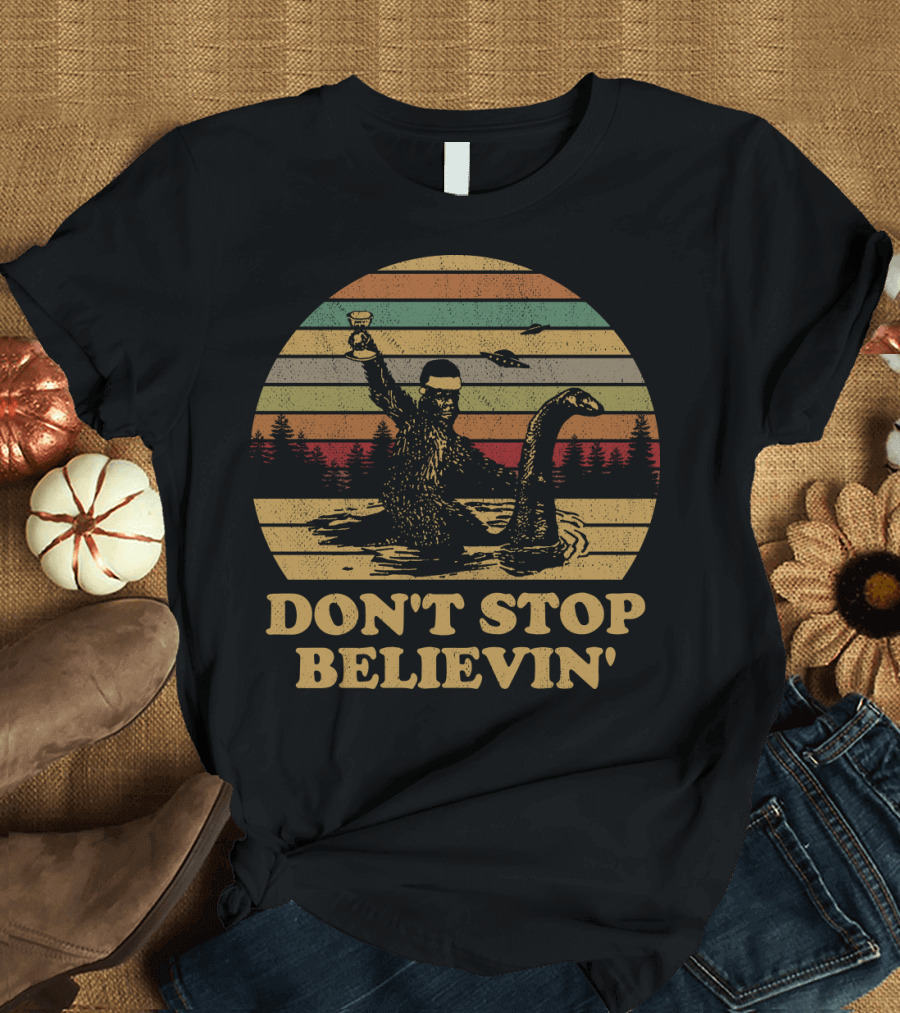 Don't Stop Believin' Bigfoot Loch Ness Vintage Sunset Retro T-Shirt