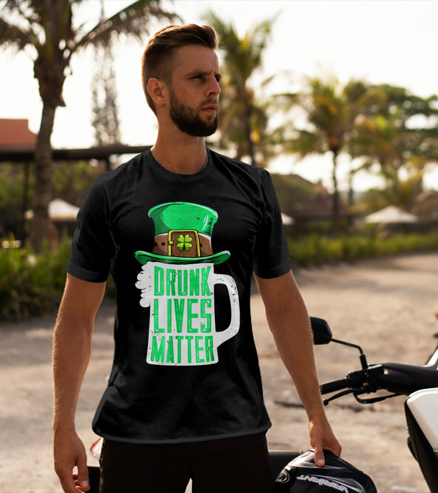 Drunk Lives Matter St Patricks Day Beer Mug Leprechaun Hat T-Shirt