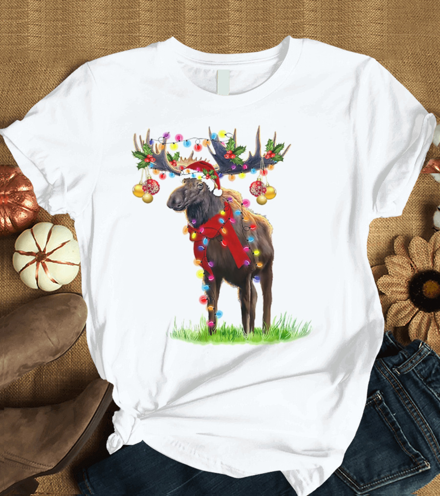 Moose Santa Reindeer Christmas Lights Holiday Décor T-Shirt