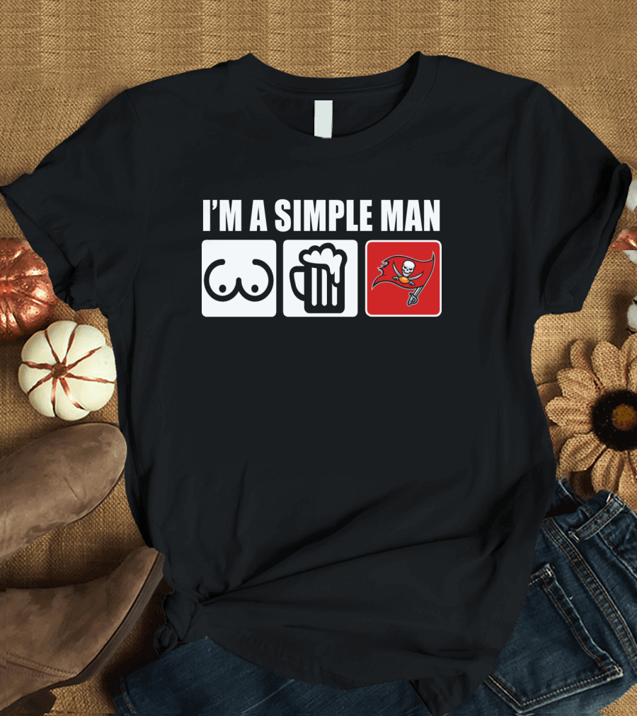 I'M A SIMPLE MAN BUCS PIRATE FLAG BEER MUG ICONS T-Shirt