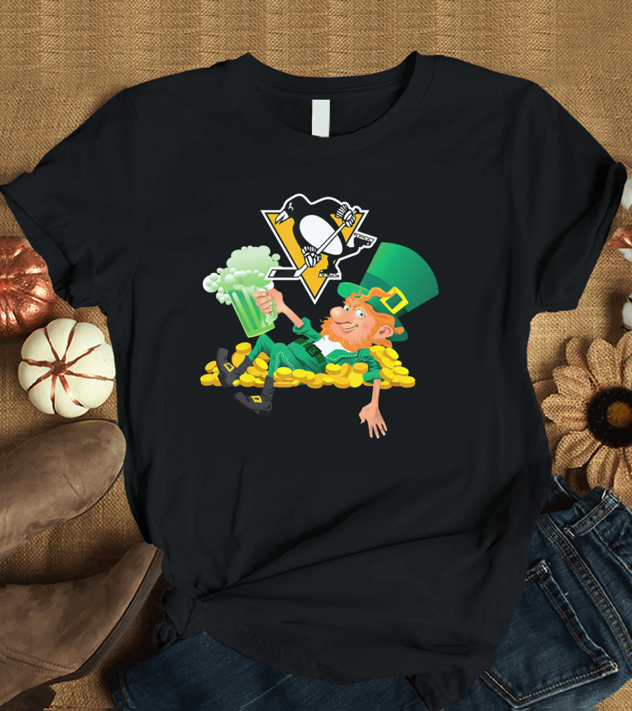St Patrick's Day Lucky Leprechaun Pittsburgh Penguins Hockey Fan Gear T-Shirt