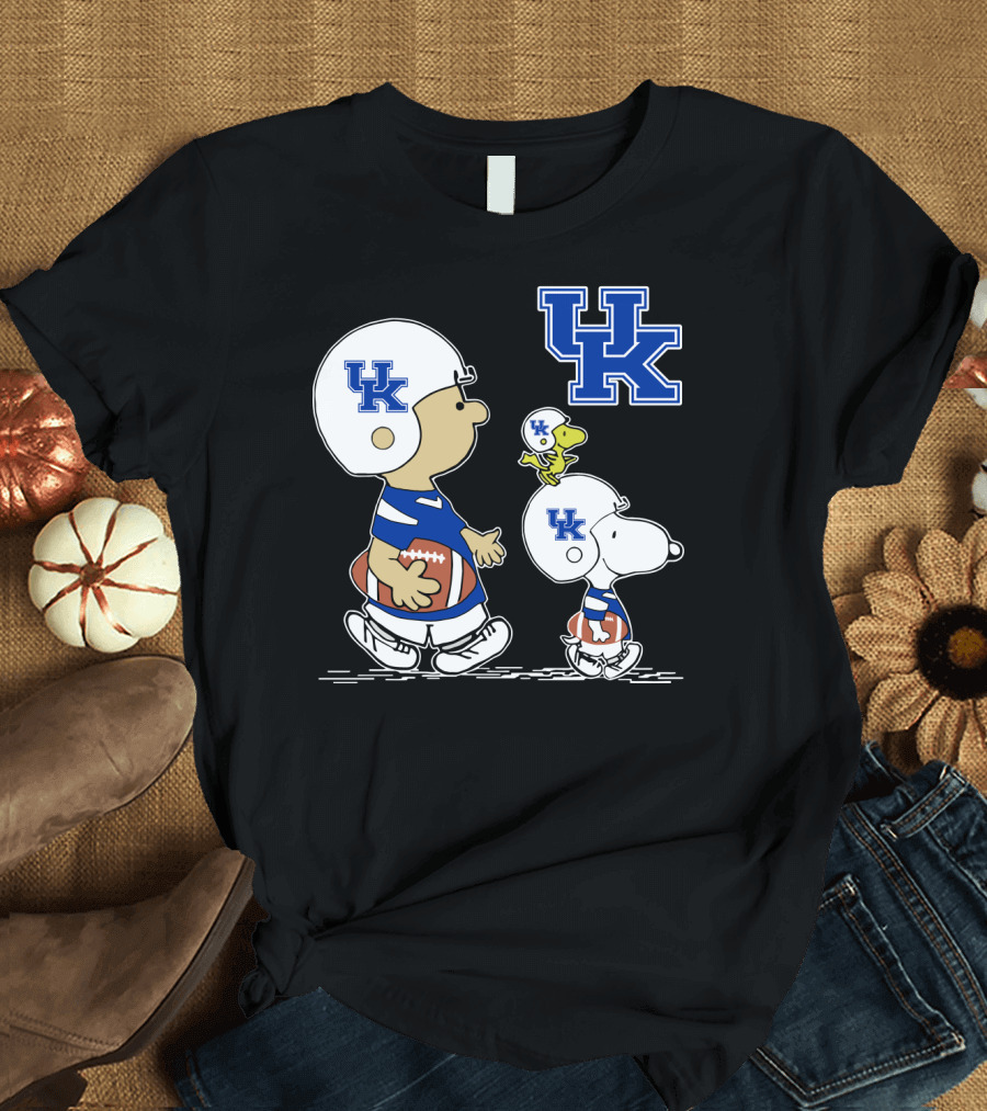 Kentucky Wildcats Peanuts Snoopy Woodstock Football Helmet T-Shirt