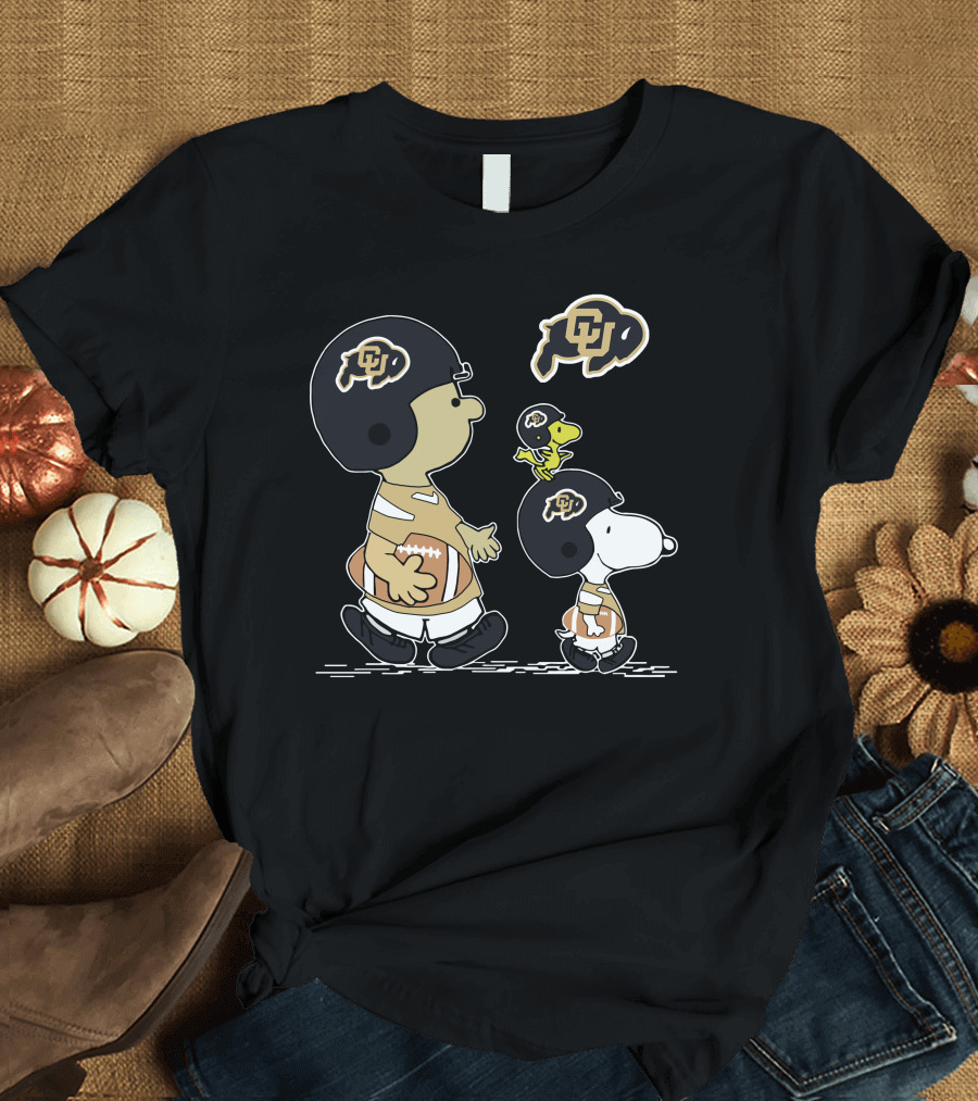 Colorado Buffaloes Peanuts Snoopy Football Team T-Shirt