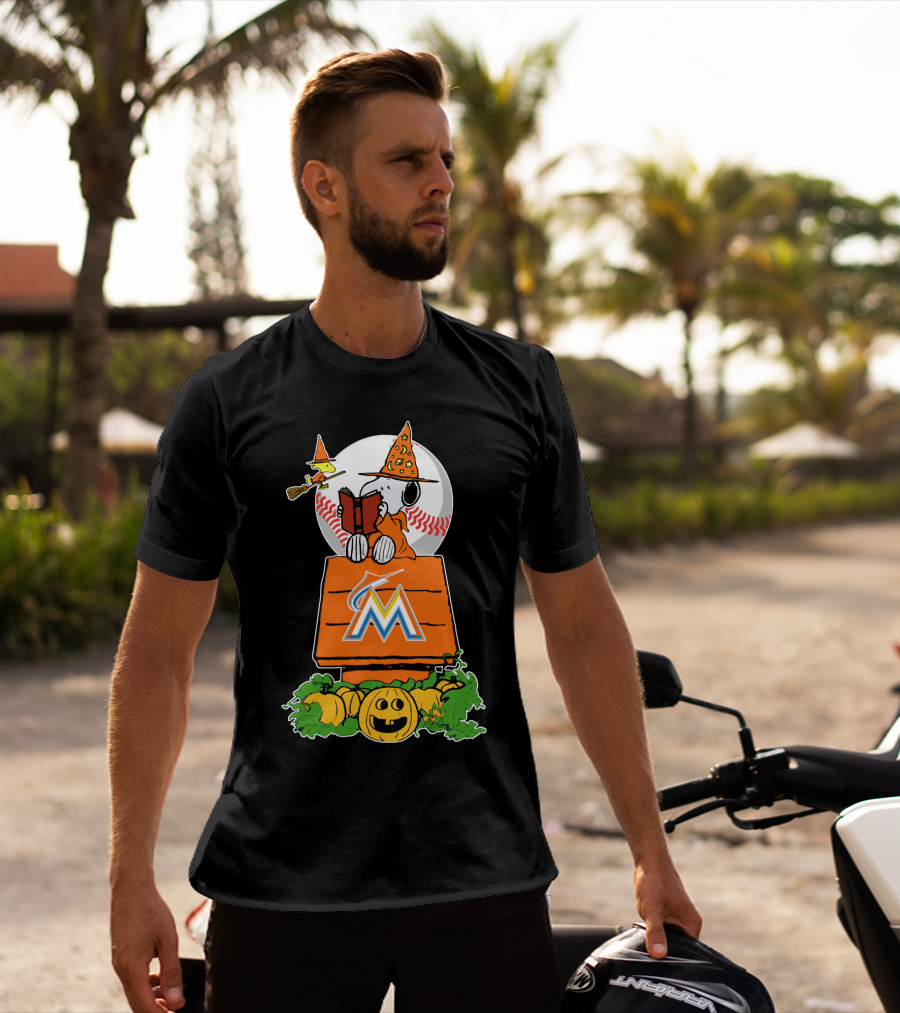 Miami Marlins Halloween Baseball Snoopy Pumpkin T-Shirt