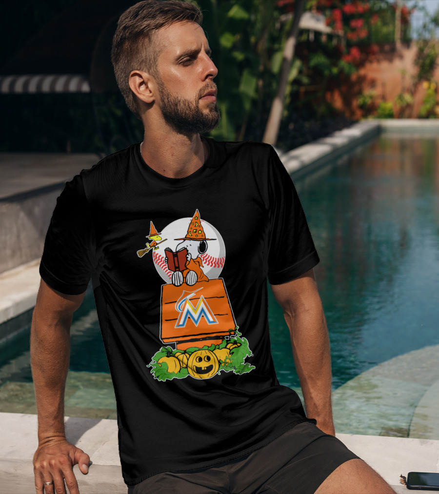 Miami Marlins Halloween Baseball Snoopy Pumpkin T-Shirt