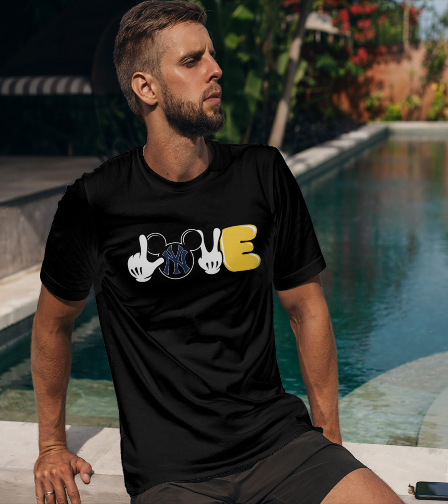 Love Yankees Mickey Mouse Mlb Hands T-Shirt
