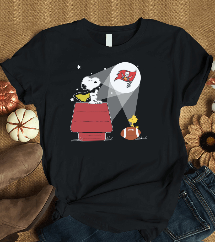 Tampa Bay Buccaneers Snoopy And Woodstock Football Adventure T-Shirt