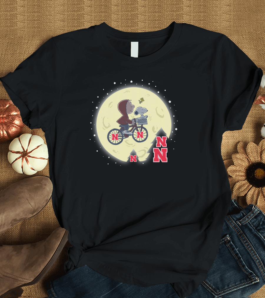 Halloween Nebraska CORNHUSKERS Football Moon Bicycle Peanuts E.T. Crossover T-Shirt