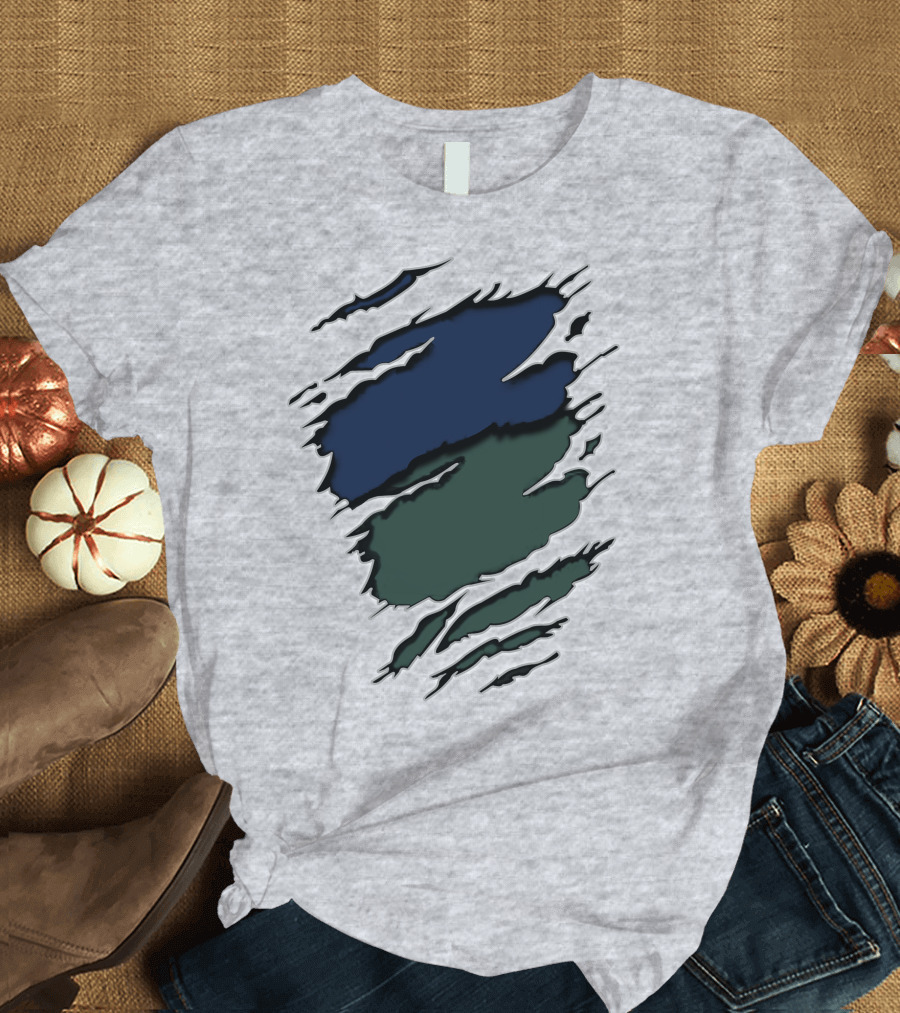 Je Me Ripped Two-Tone Claw Marks T-Shirt