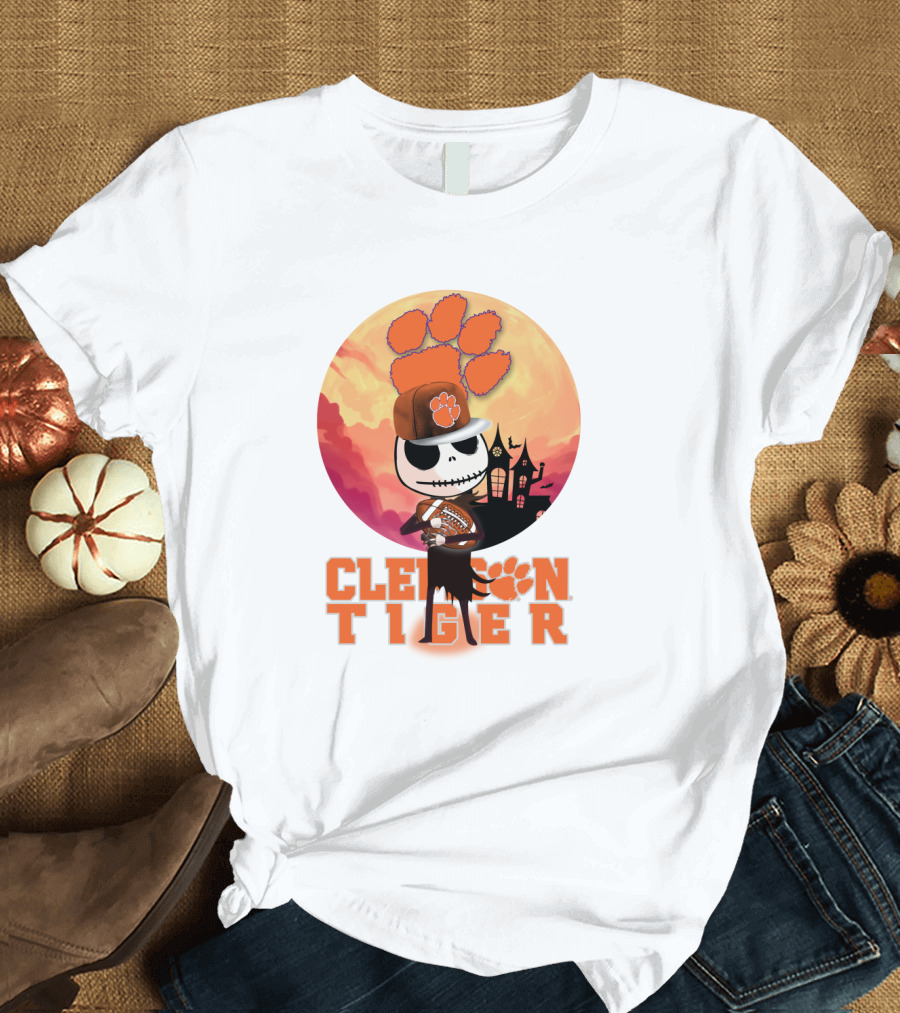 Clemson Tiger Skeleton Football Halloween Scene T-Shirt