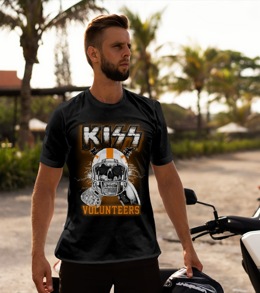 Kiss Volunteers Skull Helmet Ncaa Football Theme T-Shirt