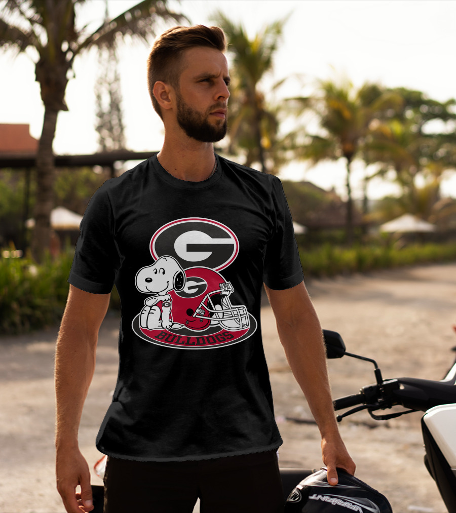 Georgia Bulldogs Snoopy Football Helmet T-Shirt
