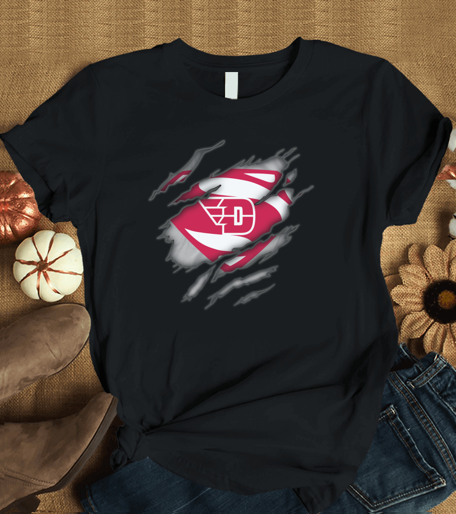 Dayton Flyers Superman Inspired Logo With Torn Fabric Effect T-Shirt