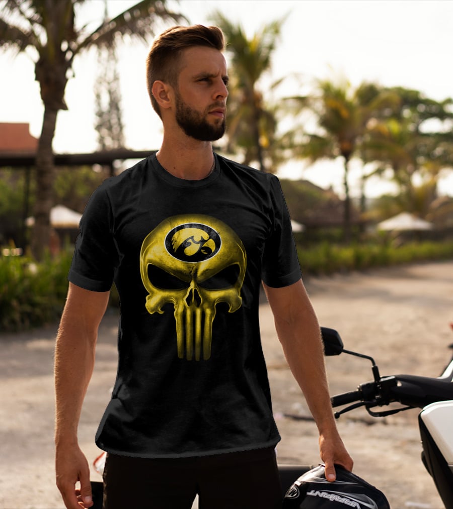 Iowa Hawkeyes Punisher Skull Fan T-Shirt