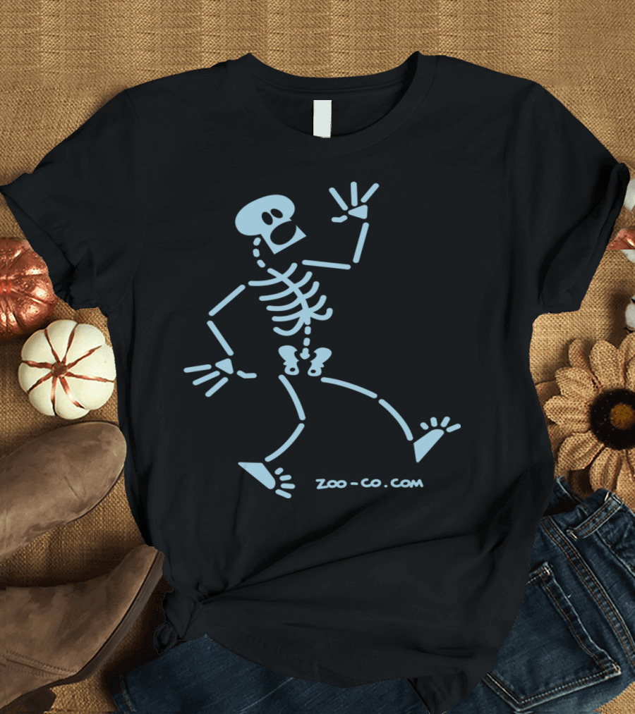 Zoo-Co Frightened Skeleton Dancing Figure T-Shirt