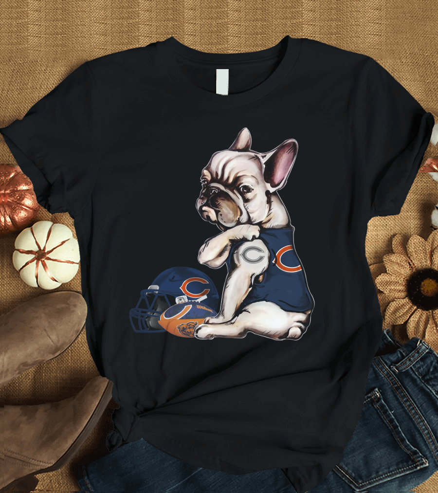 Chicago Bears Football Helmet Pug Wearing Team Jersey T-Shirt