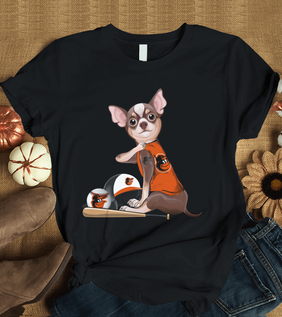 Baltimore Orioles Chihuahua Baseball Fan with Bat and Helmet T-Shirt