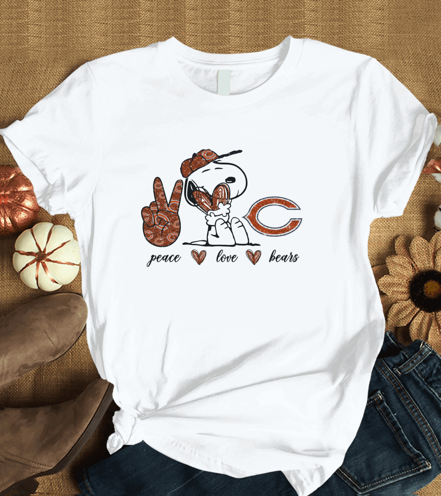 Peace Love Snoopy Chicago Bears T-Shirt