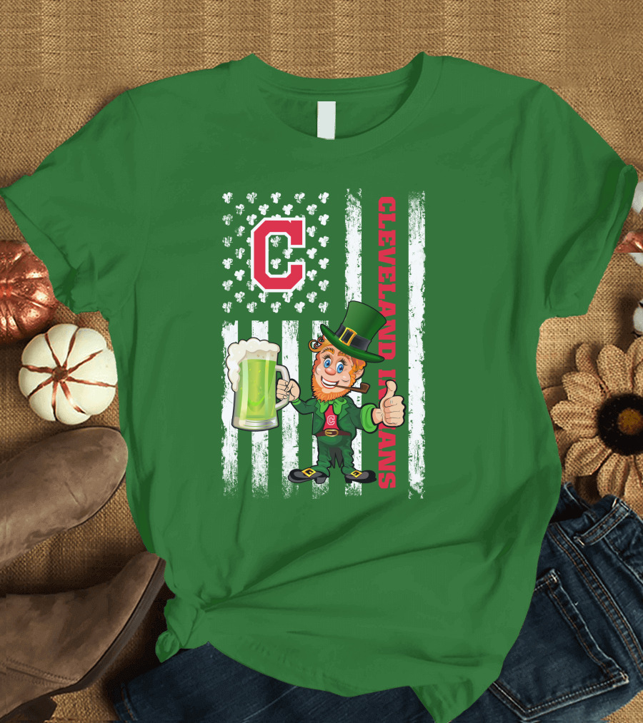 Cleveland Indians St Patrick's Day Leprechaun with Shamrock Flag and Beer Mug T-Shirt