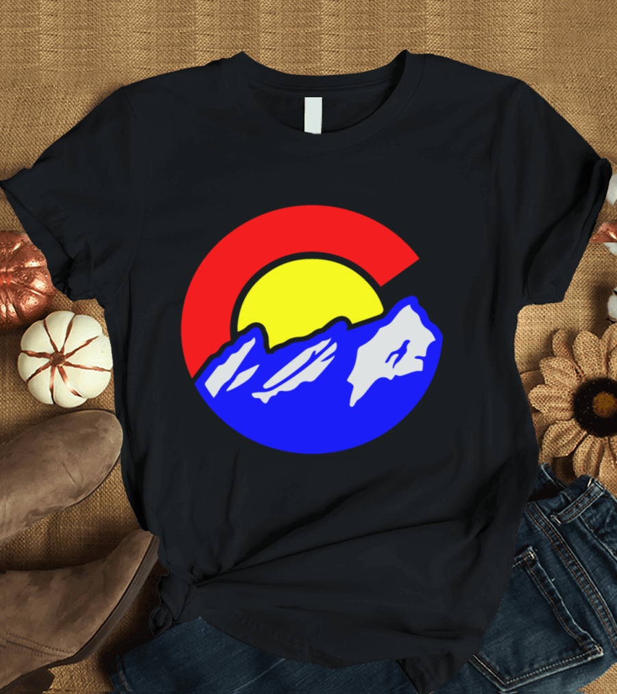 Colorado Flag Icon with Flatirons and Mountain Landscape T-Shirt