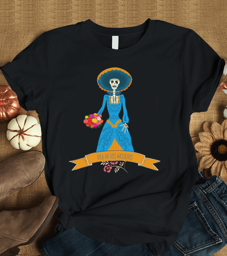 Día De Los Muertos Skeleton Lady in Blue with Bouquet and Orange Banner T-Shirt