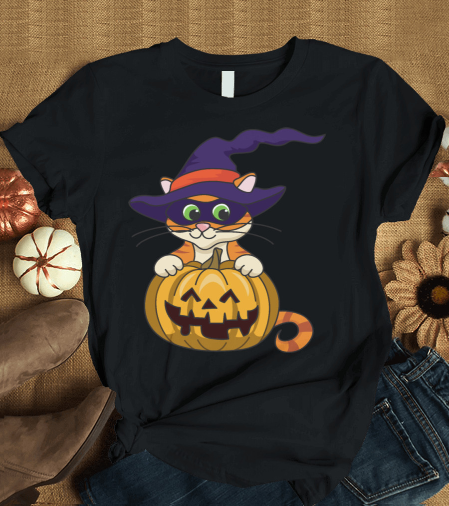 Halloween Cat Pumpkin Witch Hat Green-Eyed Jack-O'-Lantern T-Shirt