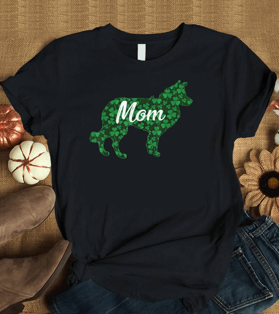 Mom St Patricks Day Shamrock Irish Border T-Shirt