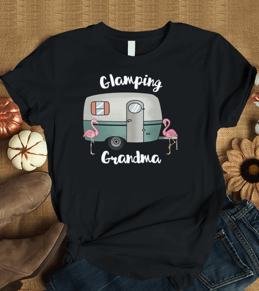Glamping Grandma Camping RV Flamingos Retro Camper T-Shirt