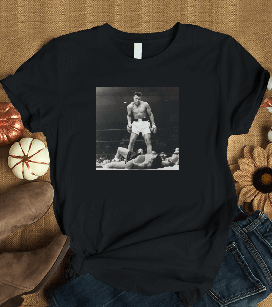 Ali Strike Back Iconic Boxing Moment T-Shirt