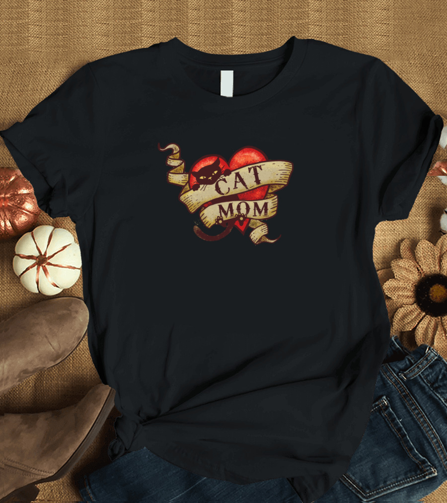 Cat Mom Retro Heart Tattoo Style with Ribbon and Cat T-Shirt
