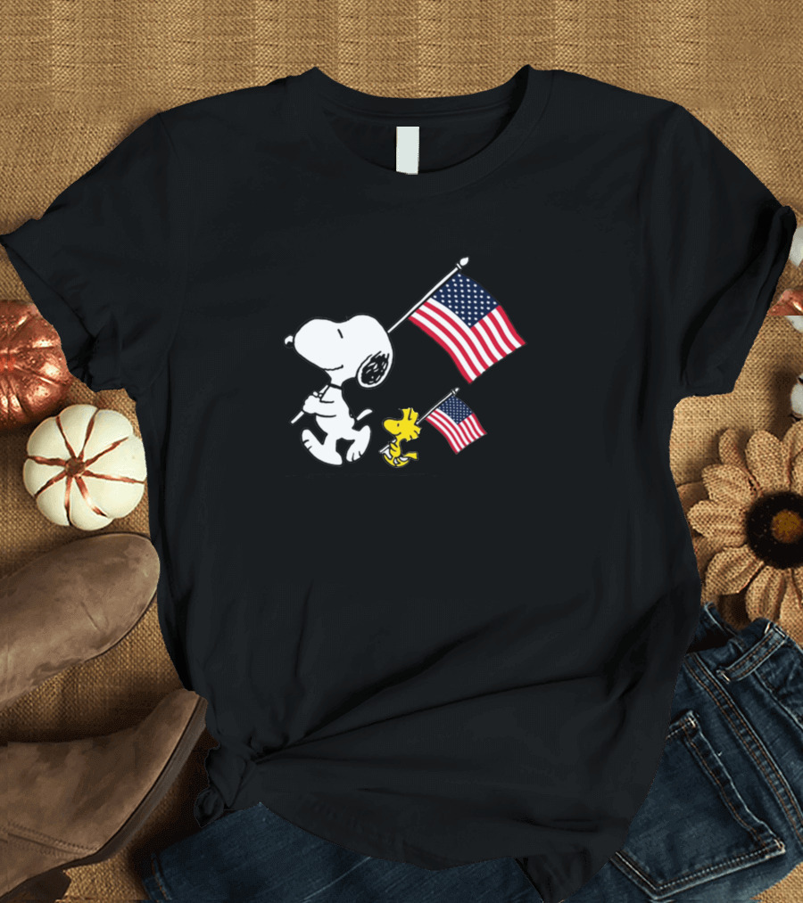 4Th Of July Snoopy Woodstock With American Flag T-Shirt