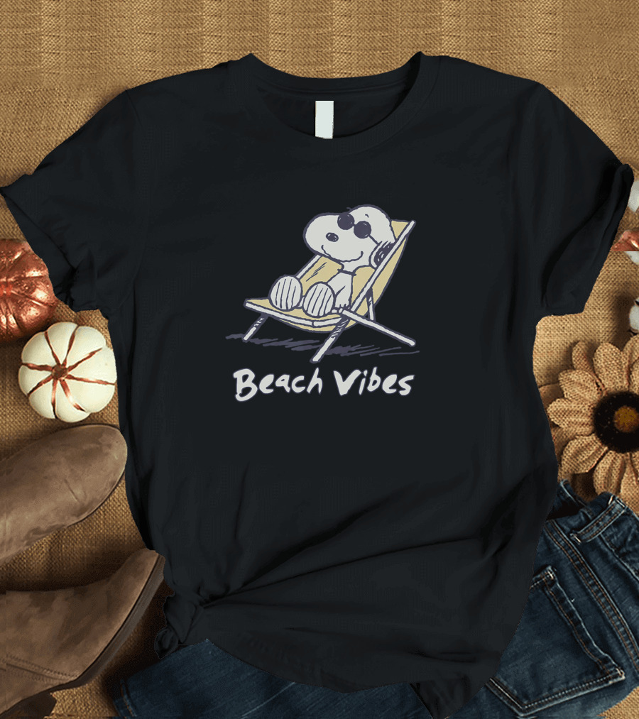 Peanuts Snoopy Relaxing Beach Vibes T-Shirt