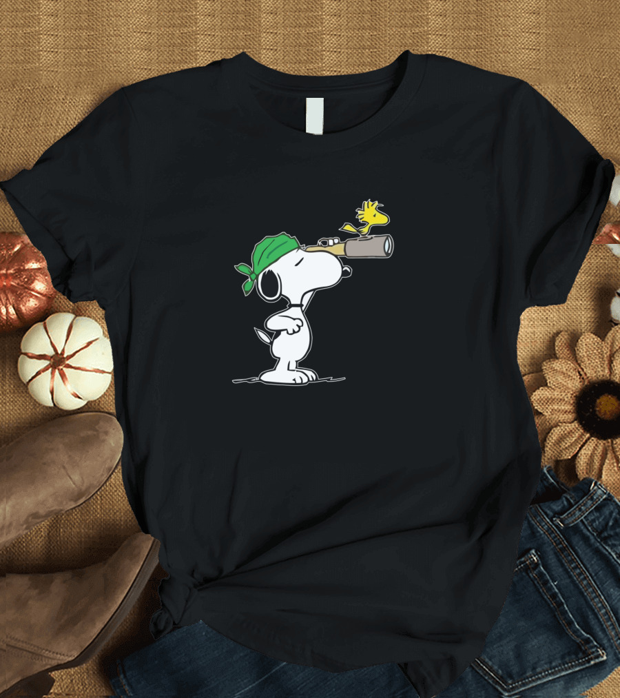 Snoopy Pirates Snoopy Woodstock Telescope Bandana Peanuts T-Shirt