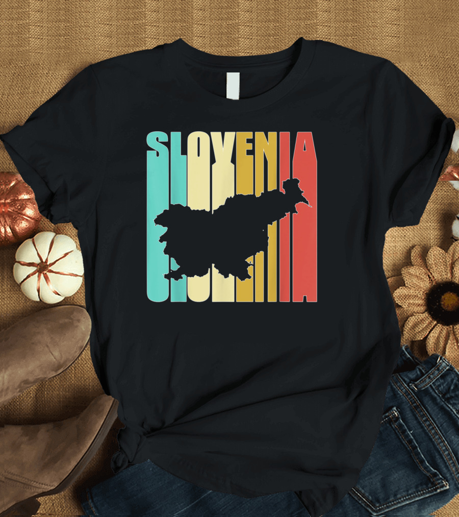 Vintage Slovenia Map Slovenia Text Retro Colors T-Shirt