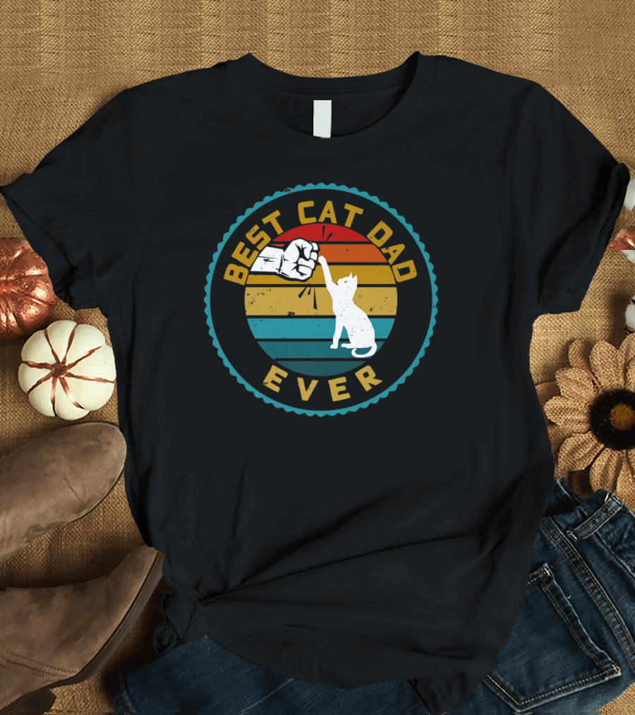 Mens Best Cat Dad Ever Funny Cat Lover Fist Bump Retro Circle T-Shirt