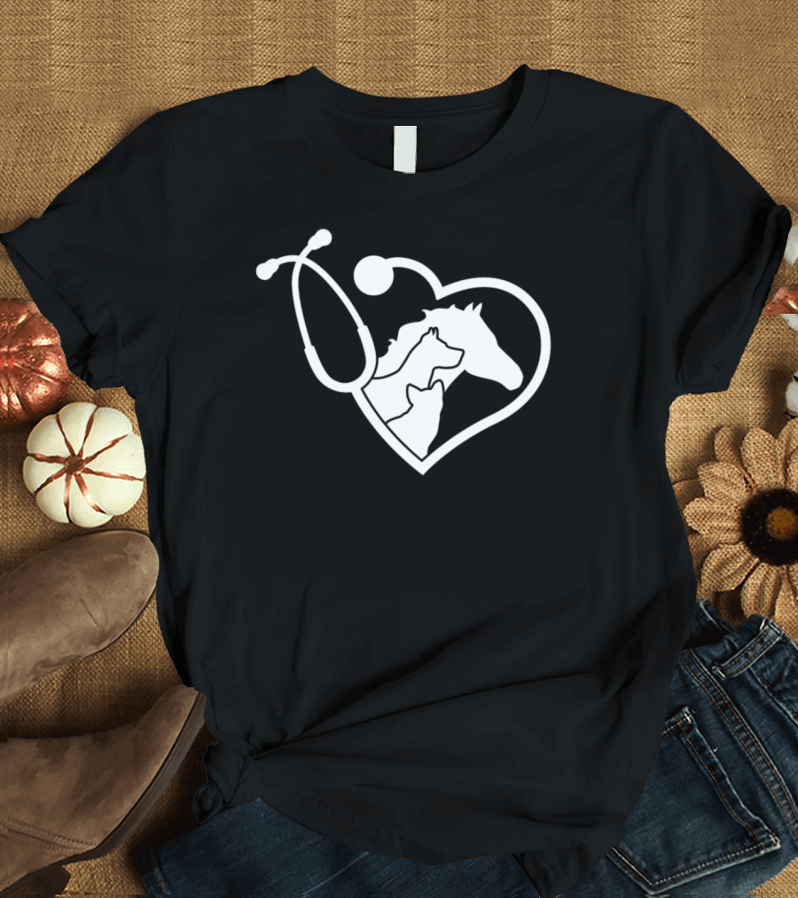 Vet Tech Animal Love Heart Stethoscope T-Shirt