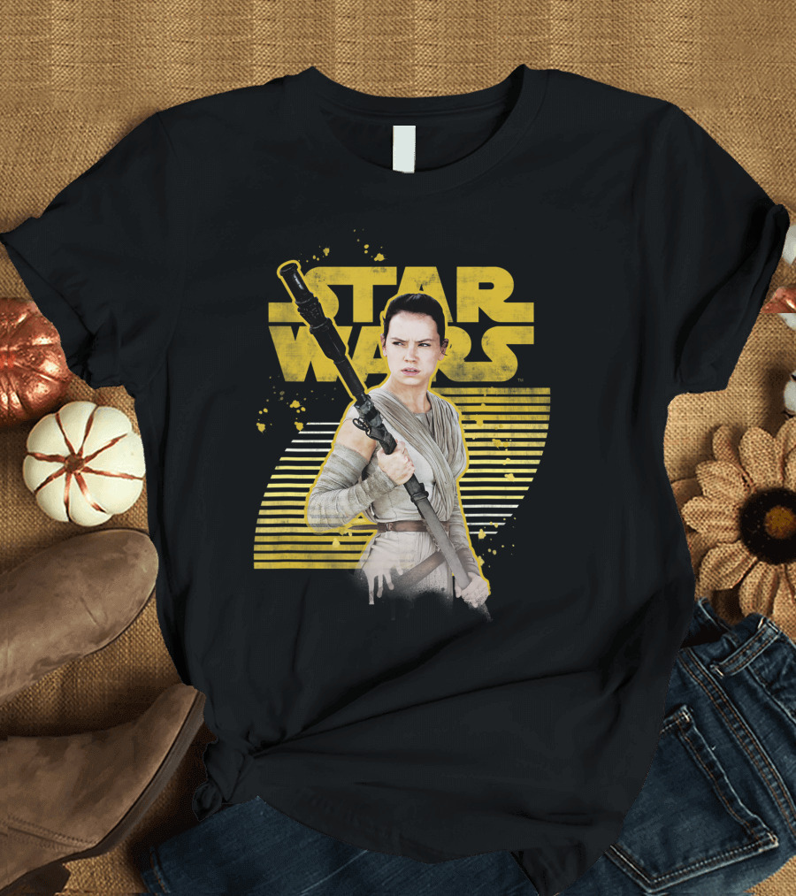 Star Wars The Force Awakens Rey Stands Strong Bold Yellow Background T-Shirt