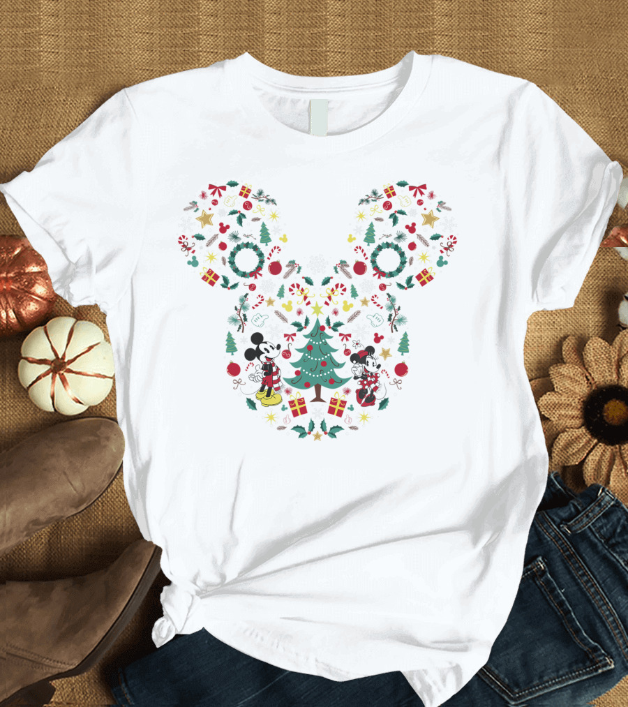 Disney Mickey Minnie Christmas Wreath Holiday Magic T-Shirt