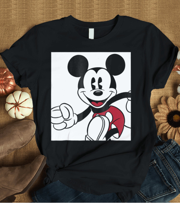 T-Shirt: Disney Mickey Mouse Classic Close Up T-Shirt Disney Mickey Mouse Classic Close Up T-Shirt