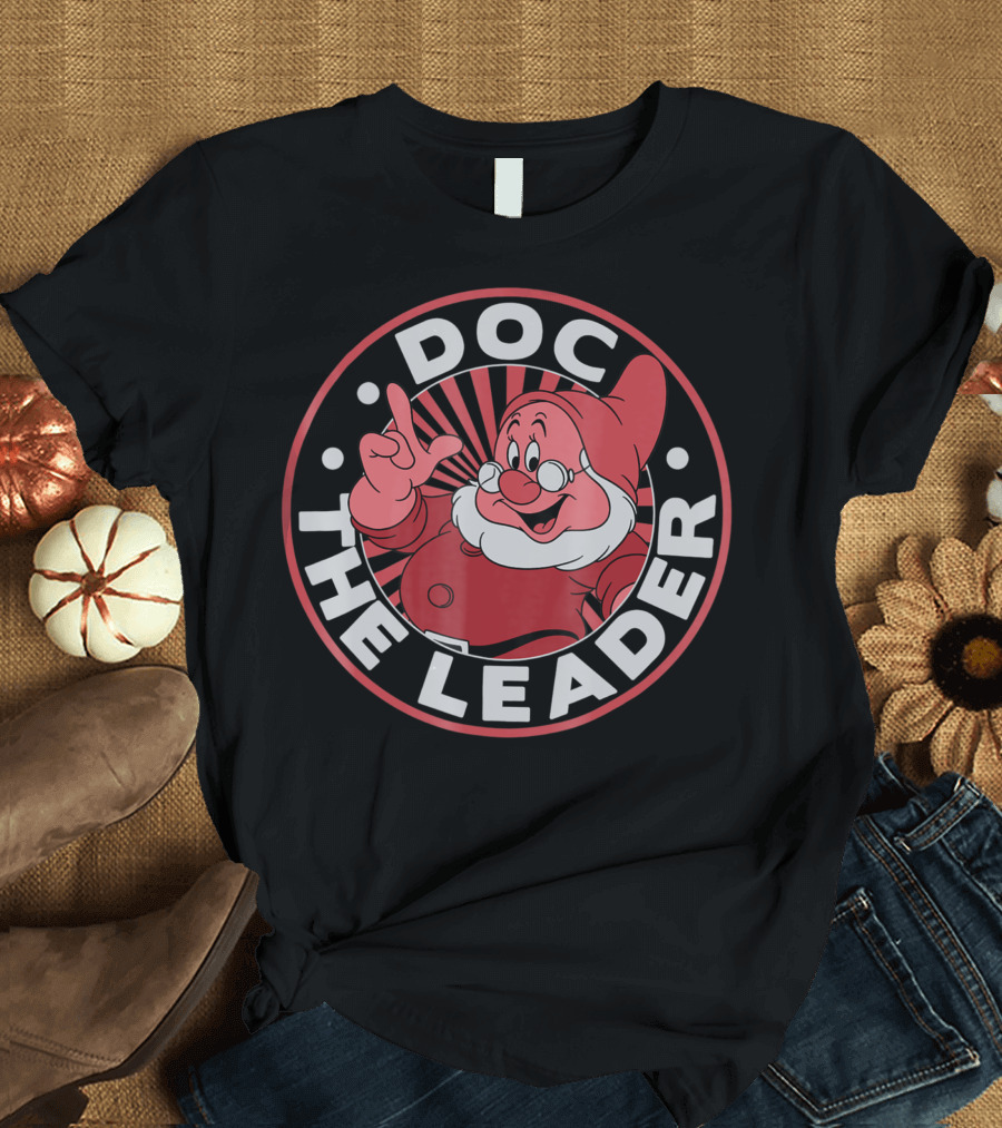 Disney Snow White Doc The Leader Circle Character T-Shirt