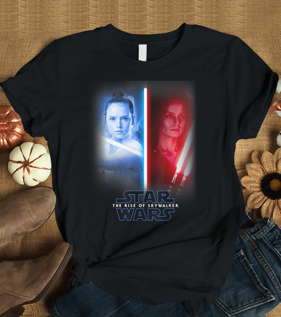 Star Wars The Rise Of Skywalker Rey Light Side Dark Side Lightsaber Split T-Shirt