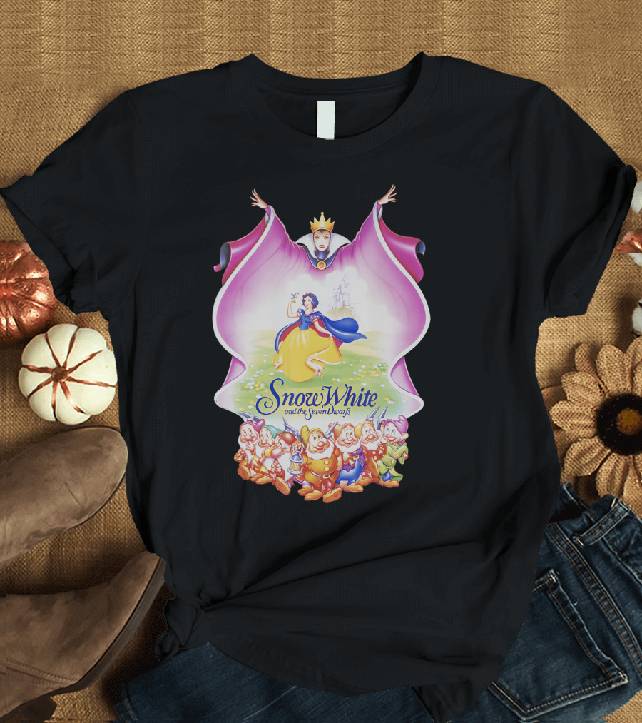 Snow White and the Seven Dwarfs Evil Queen Cape Group Shot T-Shirt
