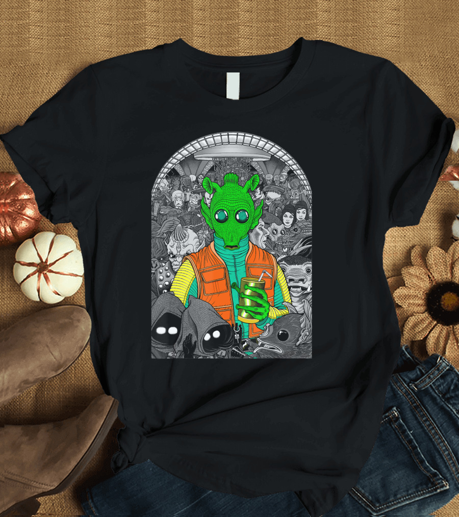 Star Wars Mos Eisley Cantina Greedo Alien in Crowd with Drink T-Shirt