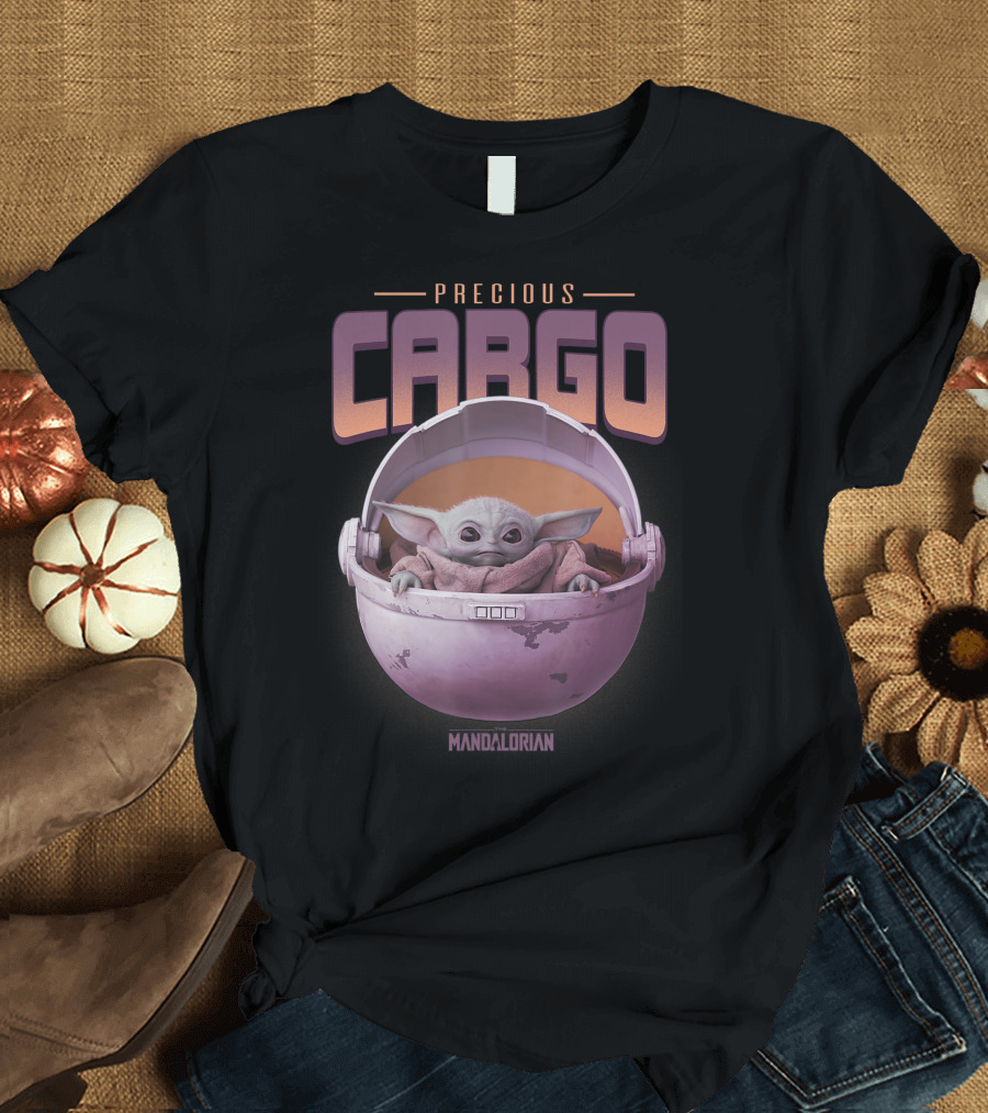 Star Wars The Mandalorian Precious Cargo The Child Purple 4J T-Shirt