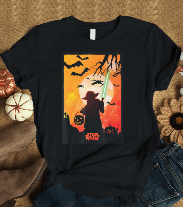 T-Shirt: Star Wars Halloween Yoda with Lightsaber and Pumpkin T-Shirt Star Wars Halloween Yoda with Lightsaber and Pumpkin T-Shirt