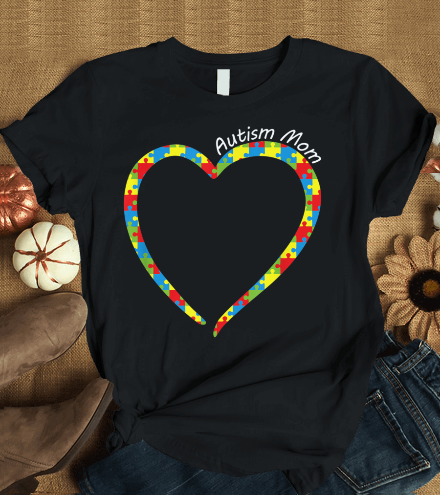 Autism Mom Heart Puzzle Pieces Cute Awareness T-Shirt