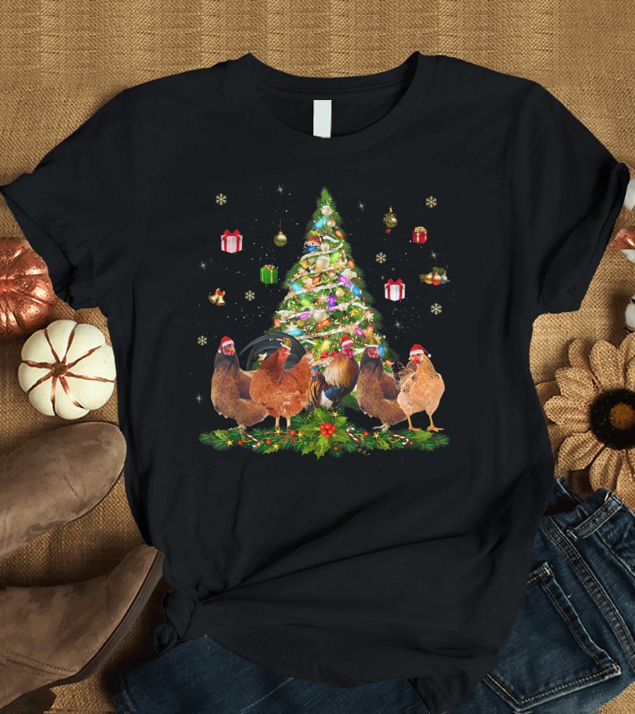Festive Cute Chickens with Christmas Tree and Xmas Gift Decorations Ideas T-Shirt