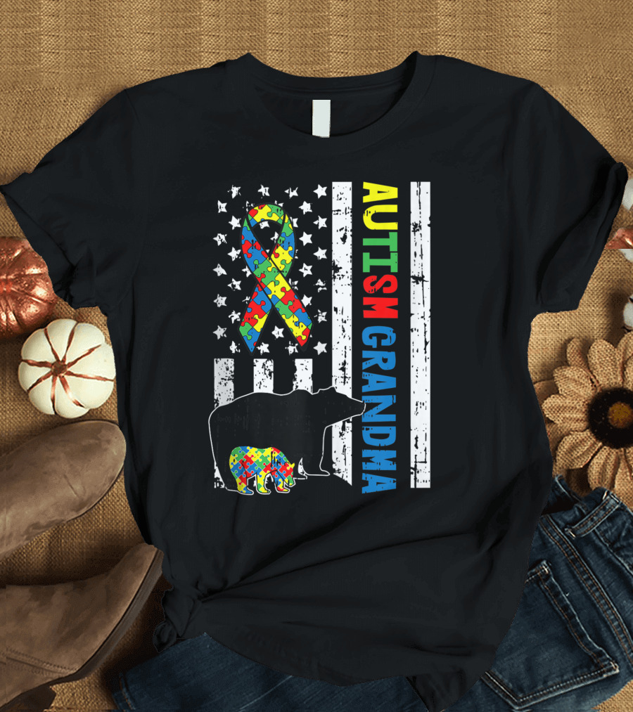 Autism Grandma Bear Puzzle Ribbon US Flag Matching Family Awareness T-Shirt