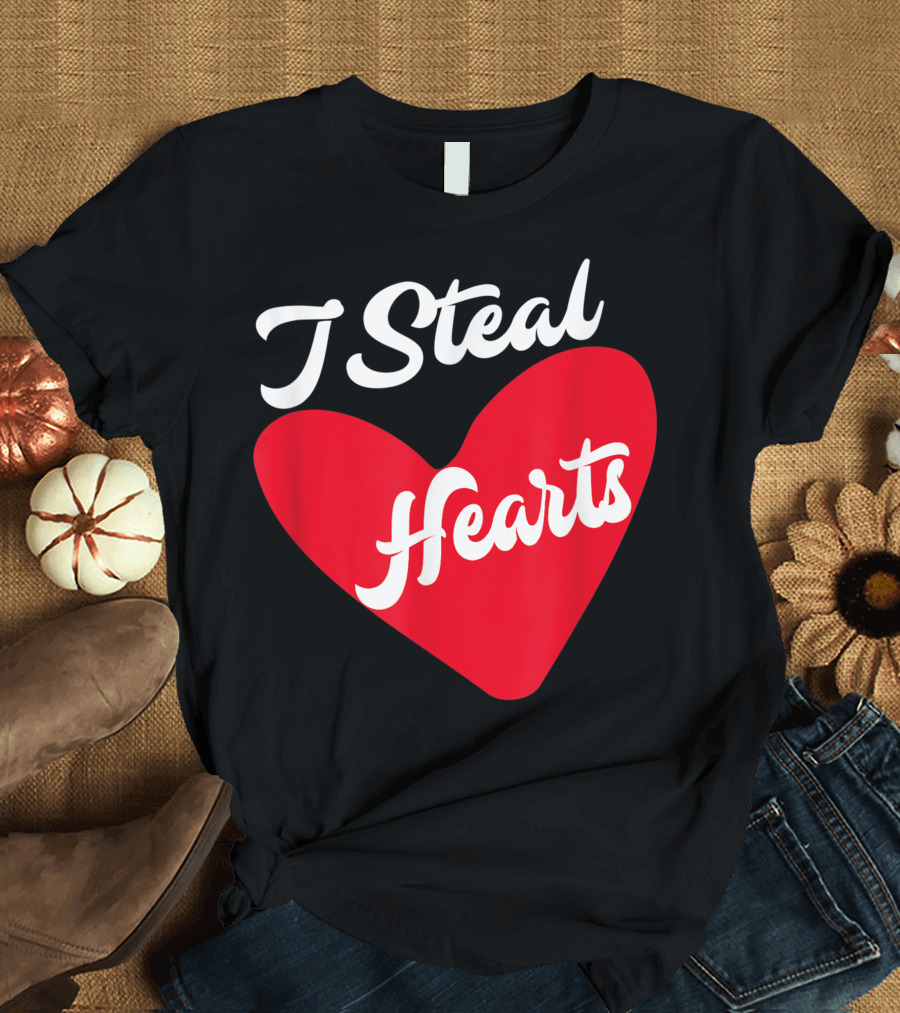 I Steal Hearts Valentines Day Special Lover Bold Red Heart T-Shirt