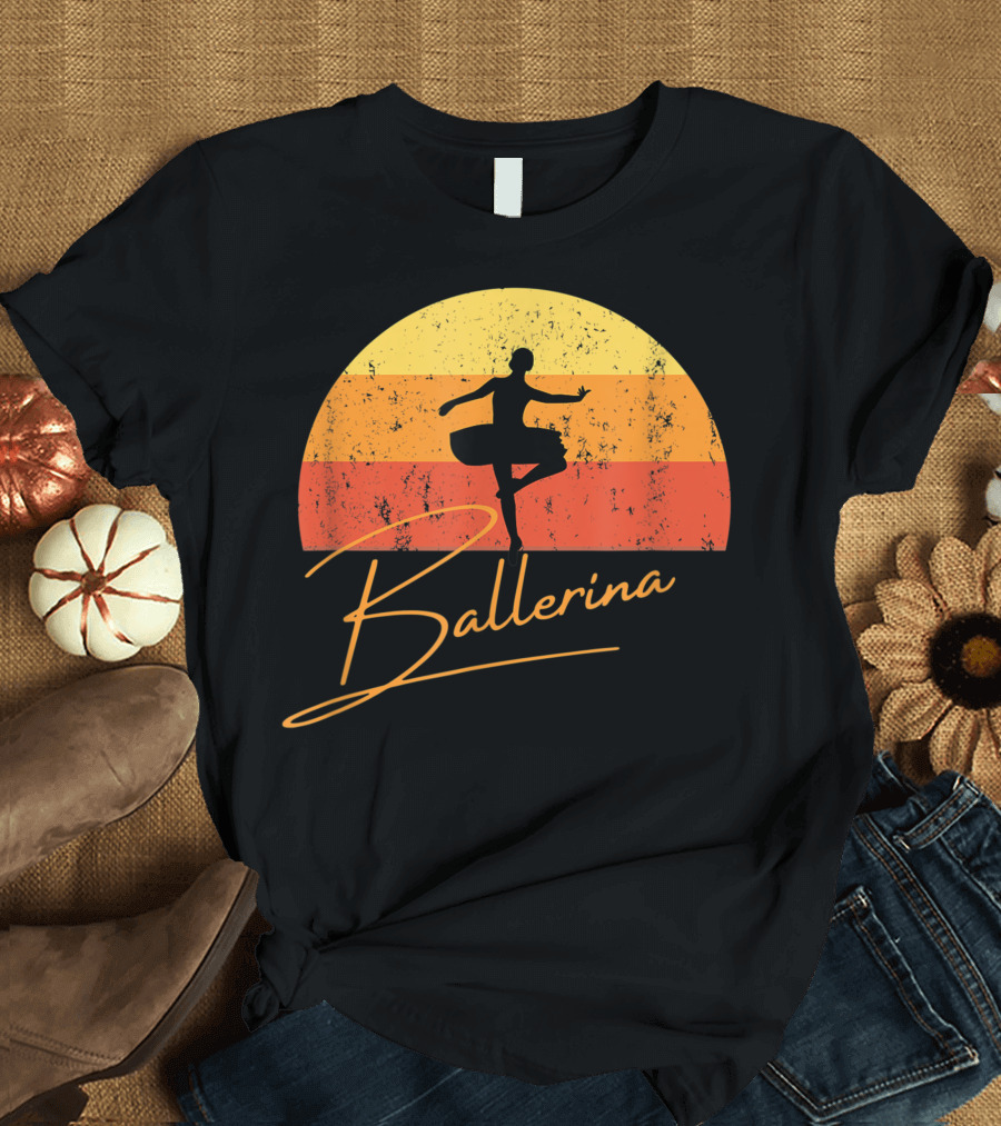 Vintage Ballerina Sunset Silhouette Classic Ballet Dancer T-Shirt